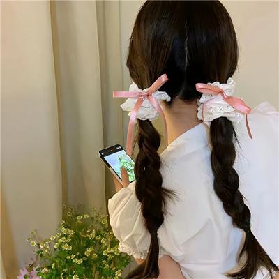 夹缝中活着，小春